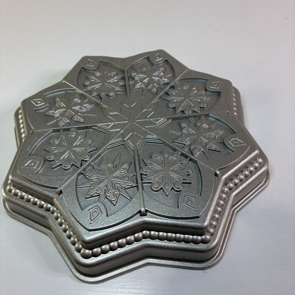 Nordic Ware Sweet Snowflakes Shortbread Pan 3D Cake Mold 6 Cup Cast Aluminum USA